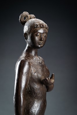 Lot 5 - KATSUZO ENTSUBA: A MODERNIST BRONZE SCULPTURE OF A YOUNG GIRL