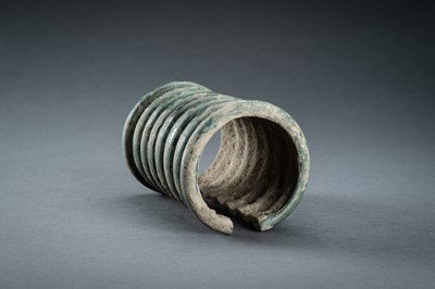 Lot 590 - A BRONZE BRACELET, DONG SON