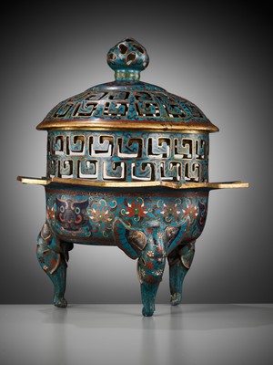 Lot 352 - A CLOISONNÉ ENAMEL ‘ELEPHANT’ TRIPOD BRAZIER AND COVER, QING DYNASTY