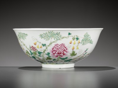 Lot 269 - A LARGE FAMILLE-ROSE ‘FLORAL’ BOWL, GUANGXU MARK AND PERIOD