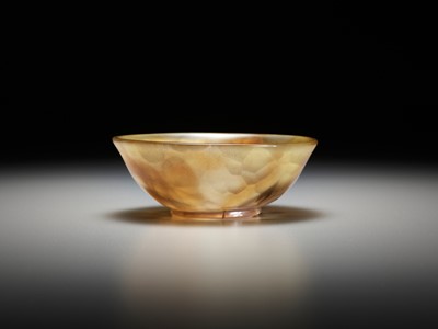 Lot 25 - AN AGATE BOWL, SONG DYNASTY, CHINA, 960-1279
