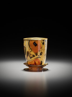 Lot 20 - AN AGATE CUP AND MATCHING CUP STAND, YONGZHENG PERIOD