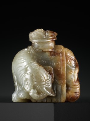 Lot 92 - A CELADON AND RUSSET JADE OF AN ELEPHANT LADEN WITH AUSPICIOUS FRUIT, LATE MING TO MID-QING DYNASTY