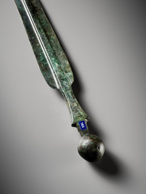Lot 716 - A LARGE LURISTAN BRONZE SWORD, LATE 2ND TO EARLY 1ST MILLENNIUM BC