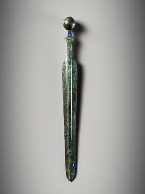 Lot 716 - A LARGE LURISTAN BRONZE SWORD, LATE 2ND TO EARLY 1ST MILLENNIUM BC