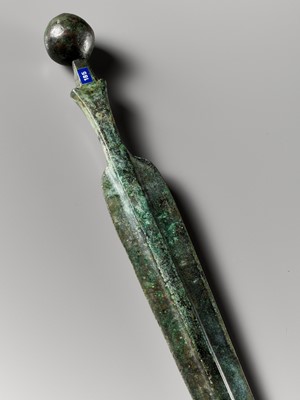 Lot 716 - A LARGE LURISTAN BRONZE SWORD, LATE 2ND TO EARLY 1ST MILLENNIUM BC
