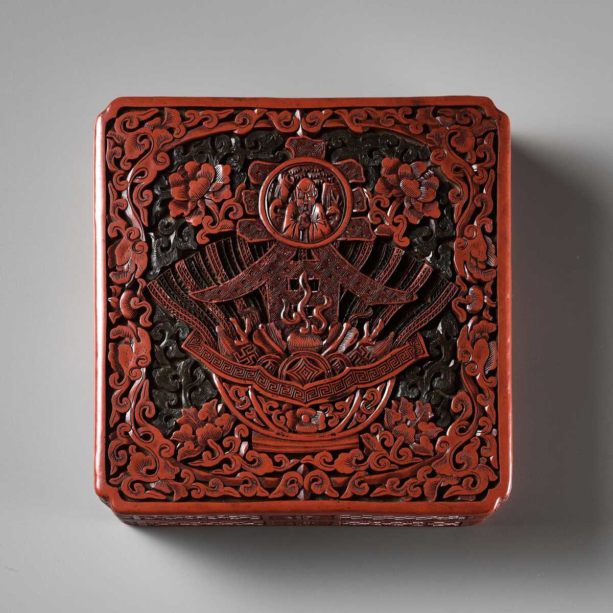 Lot 3 - A SQUARE THREE-COLOR LACQUER ‘CHUN’ SPRING BOX AND COVER, QING DYNASTY