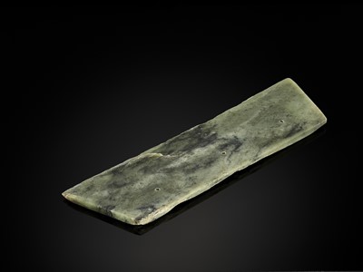 Lot 772 - A LARGE ARCHAIC GREEN JADE AXE BLADE, DAO, QIJIA CULTURE