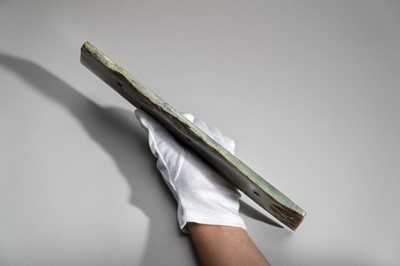 Lot 772 - A LARGE ARCHAIC GREEN JADE AXE BLADE, DAO, QIJIA CULTURE