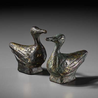 Lot 307 - A GILT-BRONZE PAIR OF ‘DUCK’ MAT WEIGHTS, HAN DYNASTY