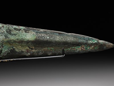 Lot 299 - A BRONZE ‘TIGER’ HALBERD BLADE, ZHONGHU GE, EASTERN ZHOU DYNASTY, WARRING STATES PERIOD