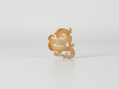 Lot 836 - A JADE ‘CHILONG’ PENDANT, EASTERN ZHOU DYNASTY