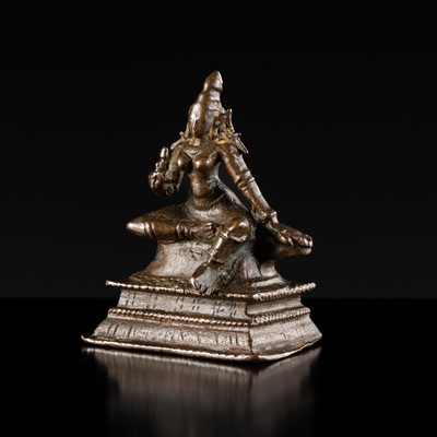 Lot 221 - A SMALL BRONZE FIGURE OF PARVATI