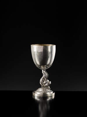 Lot 989 - A LARGE ‘DRAGON-CARP’ EXPORT SILVER CUP BY LIANG SHENG