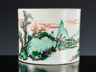 Lot 1959 - A LARGE FAMILLE-VERTE ‘KUI XING’ BRUSHPOT, BITONG