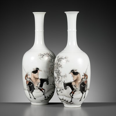 Lot 139 - A PAIR OF GRISAILLE AND IRON-RED VASES DEPICTING ZHANG GUOLAO, REPUBLIC PERIOD