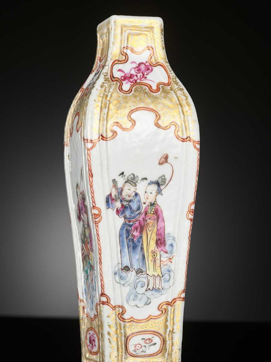 Lot 520 - A GILT FAMILLE ROSE VASE DEPICTING THE EIGHT