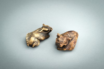 Lot 763 - TWO STAG ANTLER NETSUKE OF RECUMBENT OXEN, EDO PERIOD