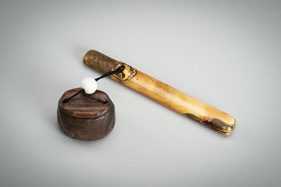 Lot 534 - A LOT WITH TWO KISERUZUTSU WITH POUCH AND TONKOTSU, EDO - MEIJI