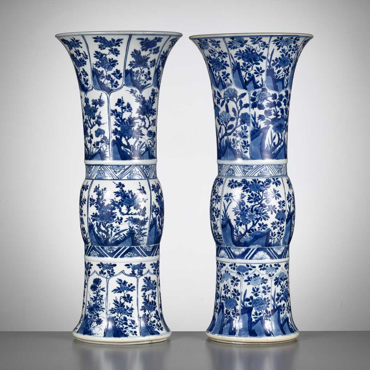 Lot 101 - A PAIR OF LARGE BLUE AND WHITE BEAKER VASES, GU, KANGXI PERIOD