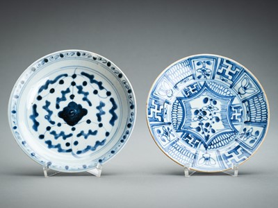 TWO BLUE AND WHITE PORCELAIN DISHES, 17TH CENTURY