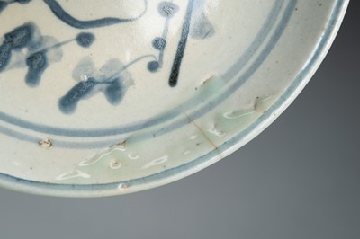 A GROUP OF TWO SMALL BLUE AND WHITE PORCELAIN DISHES, MING DYNASTY