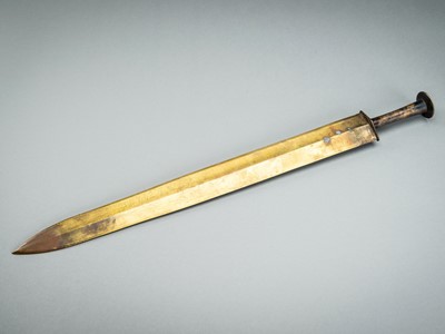 Lot 1021 - A LARGE AND HEAVY HAN-STYLE BRONZE SWORD, QING DYNASTY
