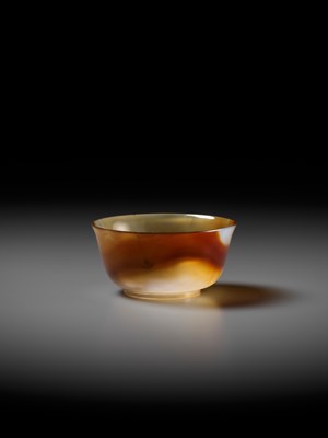 Lot 123 - A RARE TRANSLUCENT BANDED AGATE BOWL, 18TH TO EARLY 19TH CENTURY