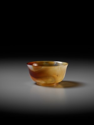 Lot 123 - A RARE TRANSLUCENT BANDED AGATE BOWL, 18TH TO EARLY 19TH CENTURY