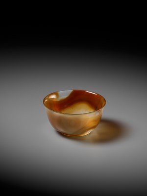 Lot 123 - A RARE TRANSLUCENT BANDED AGATE BOWL, 18TH TO EARLY 19TH CENTURY