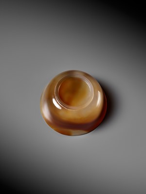 Lot 123 - A RARE TRANSLUCENT BANDED AGATE BOWL, 18TH TO EARLY 19TH CENTURY