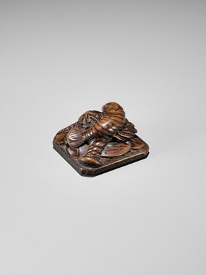 Lot 371 - A WOOD NETSUKE OF ISE-EBI (SPINY LOBSTERS)