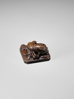 Lot 371 - A WOOD NETSUKE OF ISE-EBI (SPINY LOBSTERS)