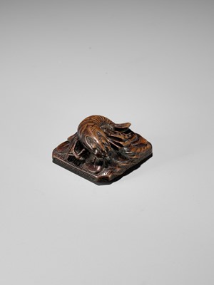 Lot 371 - A WOOD NETSUKE OF ISE-EBI (SPINY LOBSTERS)