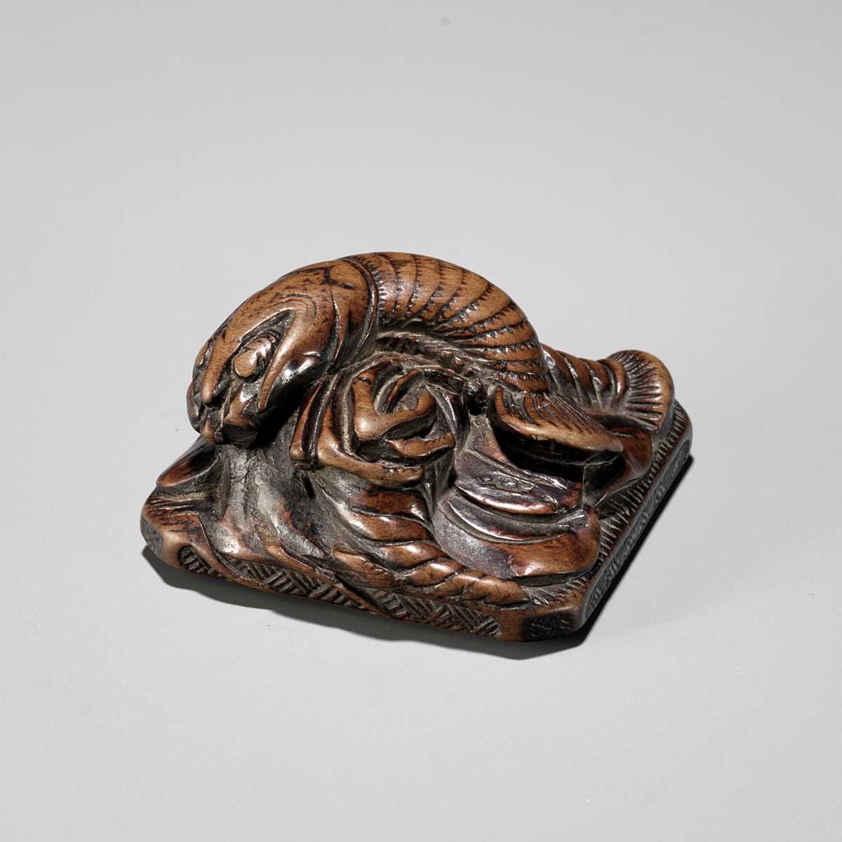 Lot 371 - A WOOD NETSUKE OF ISE-EBI (SPINY LOBSTERS)