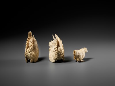 Lot 152 - A GROUP OF IVORY OKIMONO DEPICTING ROOSTERS WITH HEN