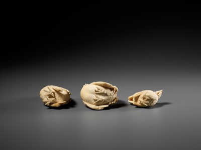 Lot 152 - A GROUP OF IVORY OKIMONO DEPICTING ROOSTERS WITH HEN