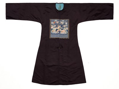 Lot 352 - A BLACK SURCOAT (BUFU) WITH TWO KESI RANK BADGES (BUZI), QING DYNASTY