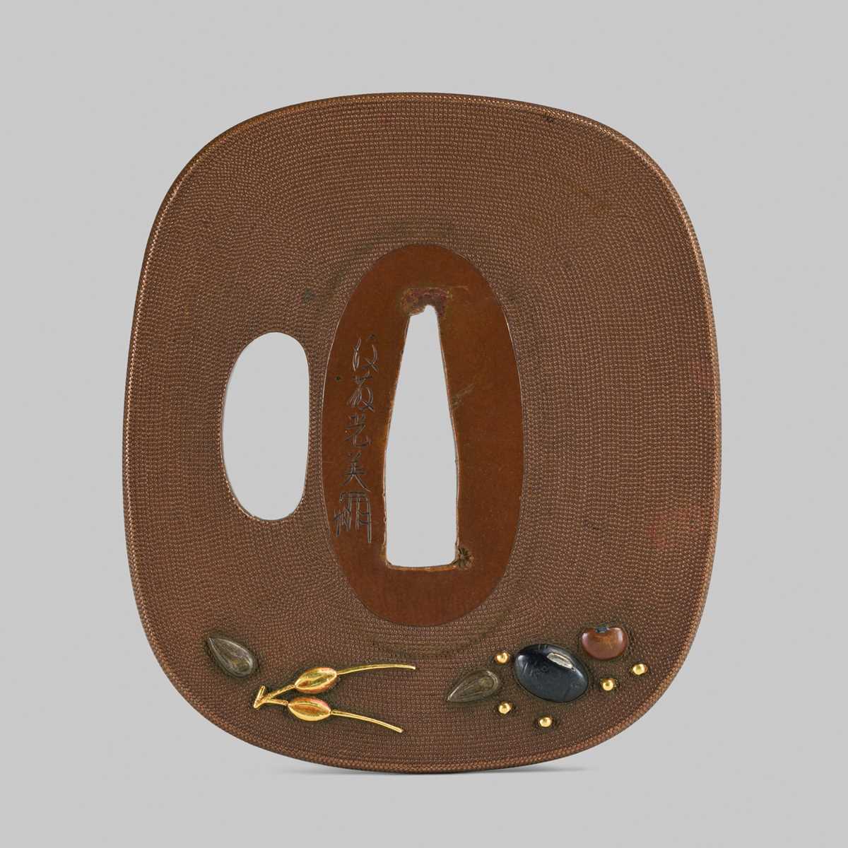 Lot 302 - GOTO SHINJO: A FINE GOTO SCHOOL SUAKA TSUBA WITH GOKOKU