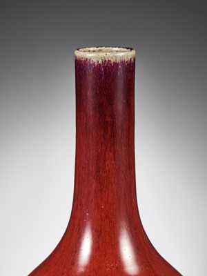 Lot 105 - A SUPERB LANGYAO BOTTLE VASE, CHANGJINGPING, CHINA, 18TH CENTURY