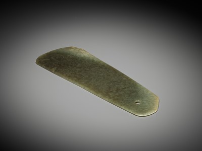 Lot 41 - AN ARCHAIC CEREMONIAL JADE BLADE, YUE, NEOLITHIC PERIOD TO SHANG DYNASTY