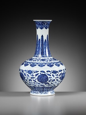 Lot 277 - A BLUE AND WHITE ‘MING-STYLE’ BOTTLE VASE, QIANLONG MARK AND PERIOD