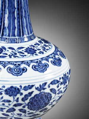 Lot 277 - A BLUE AND WHITE ‘MING-STYLE’ BOTTLE VASE, QIANLONG MARK AND PERIOD