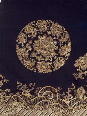 Lot 353 - A WOMAN’S SILVER AND GOLD-EMBROIDERED SILK ROUNDEL ROBE, 19TH CENTURY