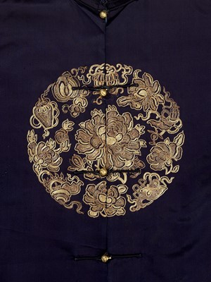 Lot 353 - A WOMAN’S SILVER AND GOLD-EMBROIDERED SILK ROUNDEL ROBE, 19TH CENTURY