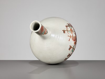 Lot 130 - A RARE IMARI ‘BLACK SHIP’ VASE
