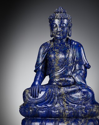 Lot 308 - A LAPIS LAZULI SEATED FIGURE OF BUDDHA, CHINA, 18TH – 19TH CENTURY