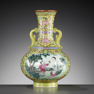 Lot 252 - A MAGNIFICENT IMPERIAL-YELLOW GROUND FAMILLE ROSE ‘LADY AND CHILD’ VASE, QING DYNASTY