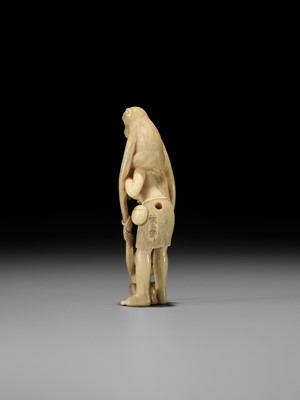 Lot 351 - KAIGYOKUSAI: A FINE IVORY NETSUKE OF A FISHER GIRL (AMA) WITH TENAGA MONKEYS