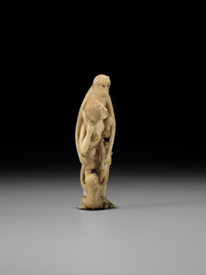 Lot 351 - KAIGYOKUSAI: A FINE IVORY NETSUKE OF A FISHER GIRL (AMA) WITH TENAGA MONKEYS